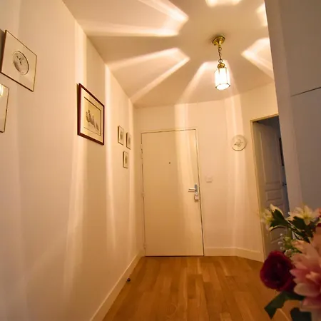 Un Eclat D Epoque Senlis (Oise)