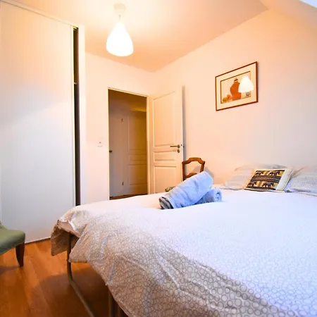 Un Eclat D Epoque * Senlis (Oise)