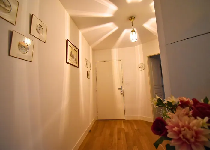 Un Eclat D Epoque Senlis (Oise)