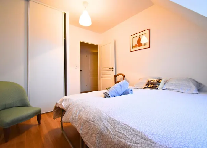 Un Eclat D Epoque * Senlis (Oise)