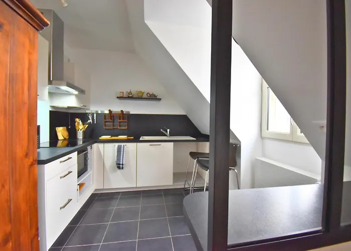 Un Eclat D Epoque Senlis (Oise)