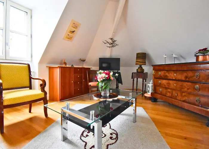 Un Eclat D Epoque * Senlis (Oise)